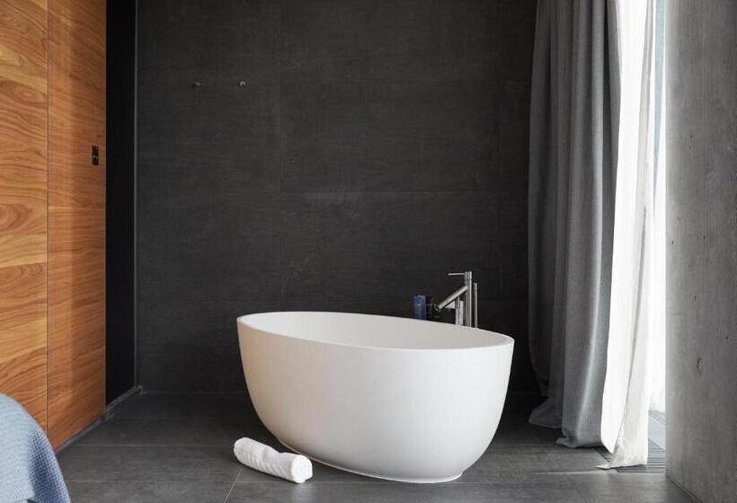 سوییت جونیور, The Retreat At Blue Lagoon Iceland