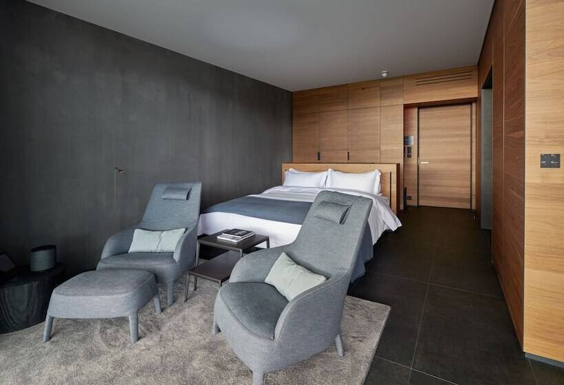 سوئیت جونیور با چشمانداز, The Retreat At Blue Lagoon Iceland