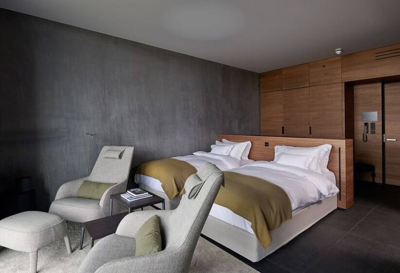 سوئیت جونیور با چشمانداز, The Retreat At Blue Lagoon Iceland