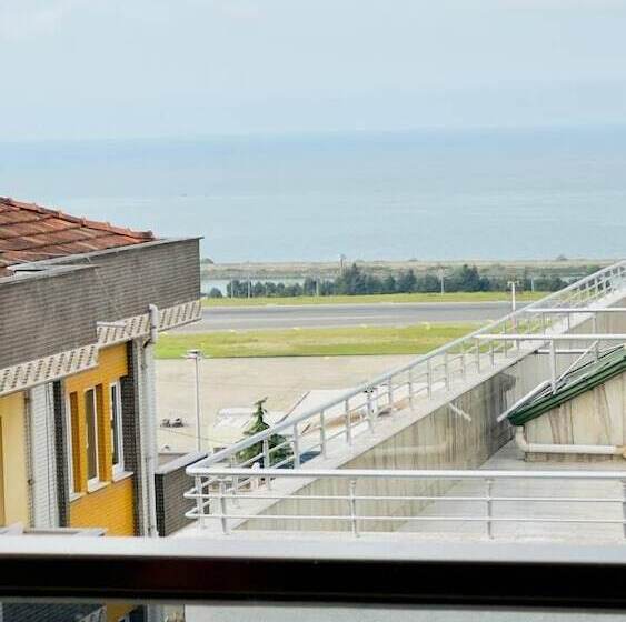 سوییت با چشم‌انداز دریا, Yusra Suit Trabzon