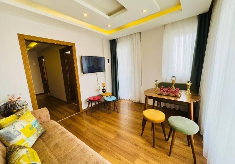 سوییت با چشم‌انداز دریا, Yusra Suit Trabzon