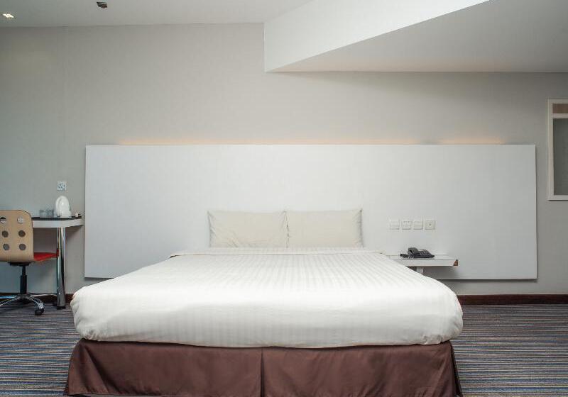 스탠다드 룸 킹사이즈 침대, Capital O 90083 Riverfront Inn