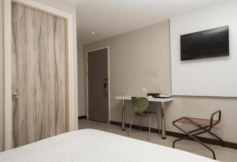 غرفة قياسية, Capital O 90083 Riverfront Inn