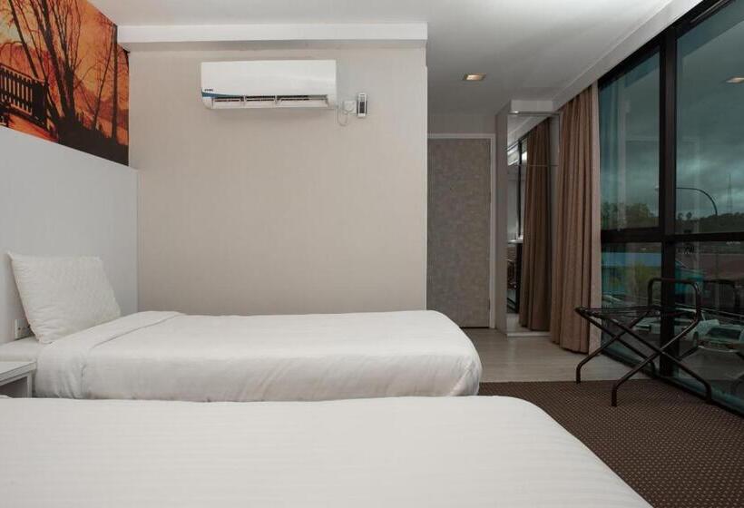 디럭스 룸, Capital O 90083 Riverfront Inn
