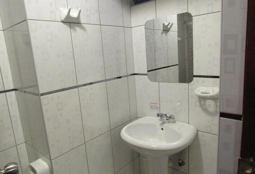 غرفة قياسية فردية, Sueños Dorados