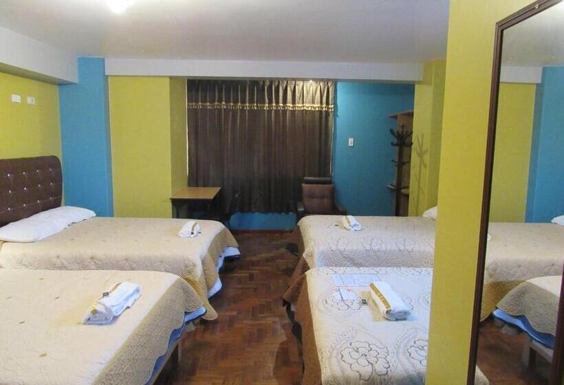 غرفة قياسية رباعية, Sueños Dorados