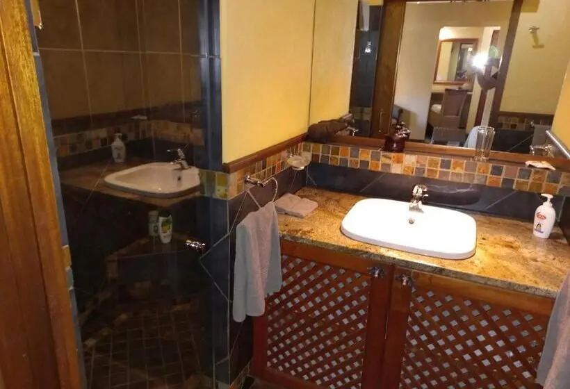 اتاق لوکس, Mhlati Guest Cottages