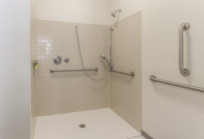 Студия Стандарт, Candlewood Suites   Davenport, An Ihg