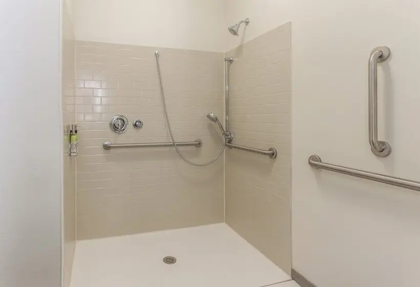 スタンダードスタジオ, Candlewood Suites Davenport, An Ihg