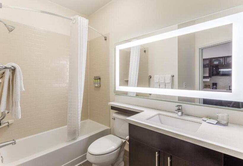 Номер Стандарт Кровать Кинг Адаптированный для Инвалидов, Candlewood Suites   Davenport, An Ihg