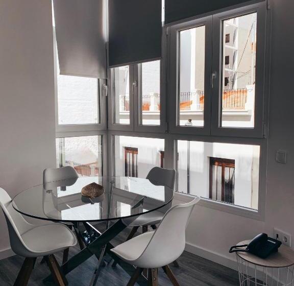 침실 2개 아파트, Alicante Center Apart