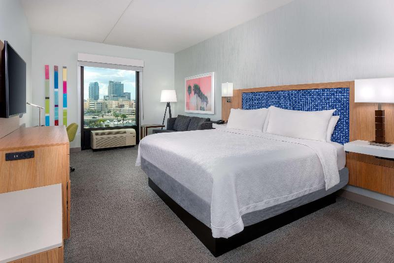 חדר סטנדרט עם מיטת קינג, Hampton Inn Tampa Downtown Channel District