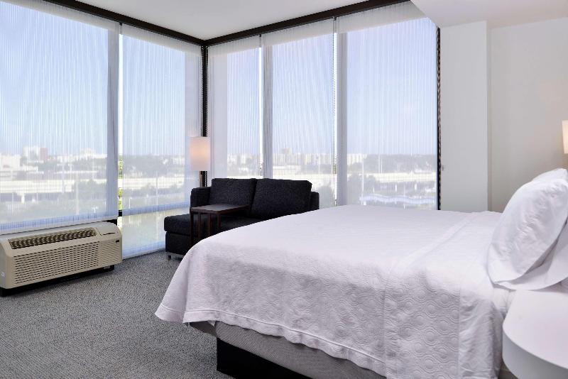 חדר סטנדרט עם מיטת קינג, Hampton Inn Tampa Downtown Channel District