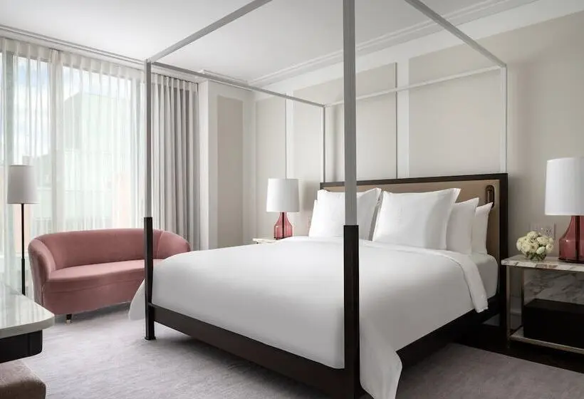 デラックスルーム, Four Seasons Hotel Montreal