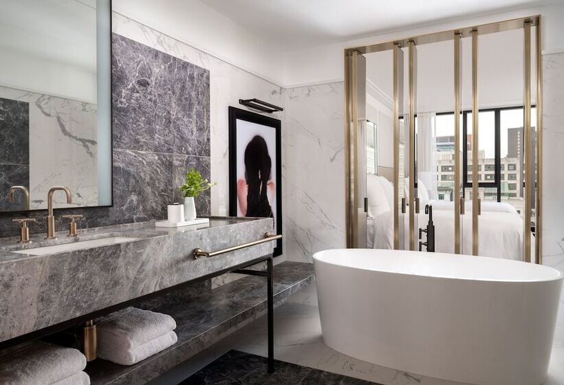 Номер Deluxe Адаптированный для Инвалидов, Four Seasons Hotel Montreal