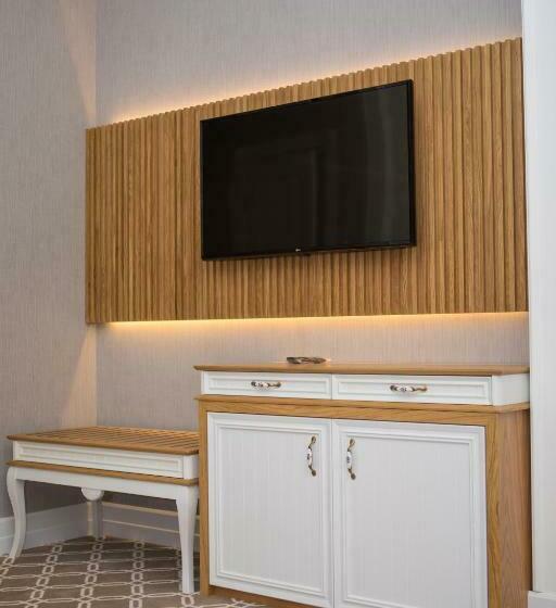 اتاق سوپریور با تخت بزرگ, Theatrum Hotel Baku