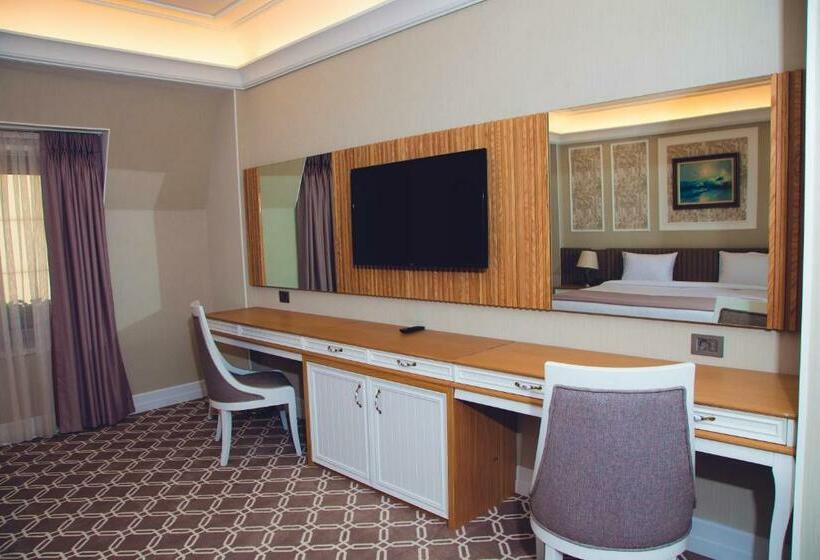 اتاق لوکس, Theatrum Hotel Baku