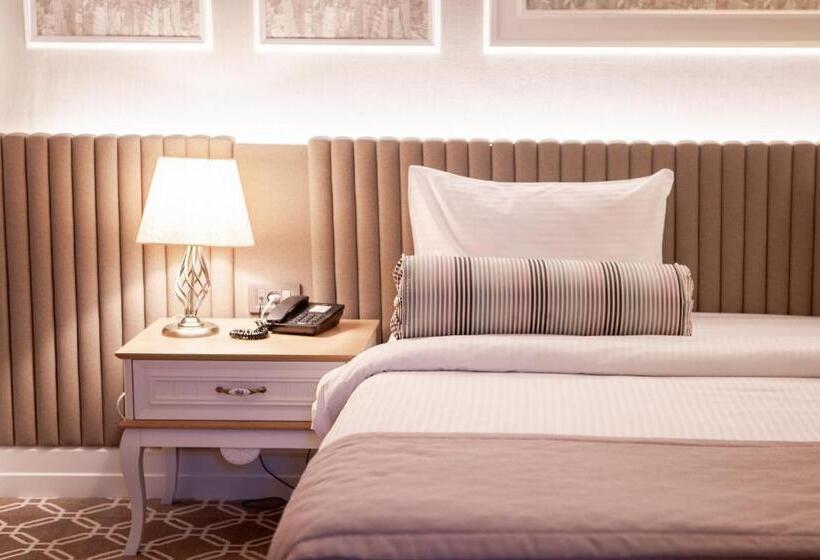 اتاق لوکس, Theatrum Hotel Baku