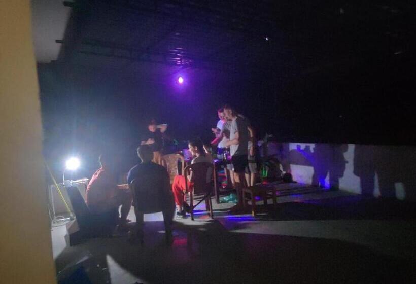 Standardzimmer mit Balkon, Cranberry