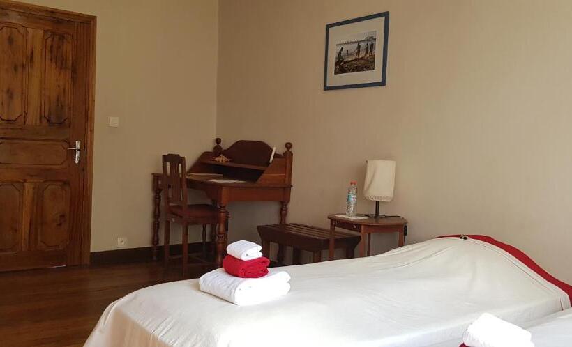 اتاق راحتی سه تخته, Lovasoa 4c