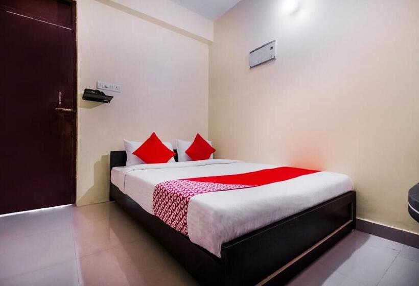 Habitació Triple Clàssica, Oyo 26664 Hotel Kumar Inn