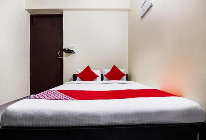 Habitació Triple Clàssica, Oyo 26664 Hotel Kumar Inn