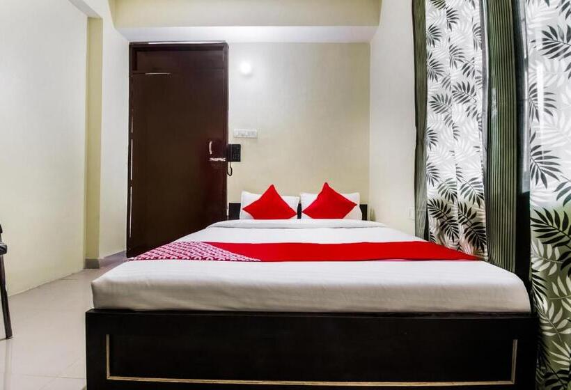 Habitació Triple Clàssica, Oyo 26664 Hotel Kumar Inn