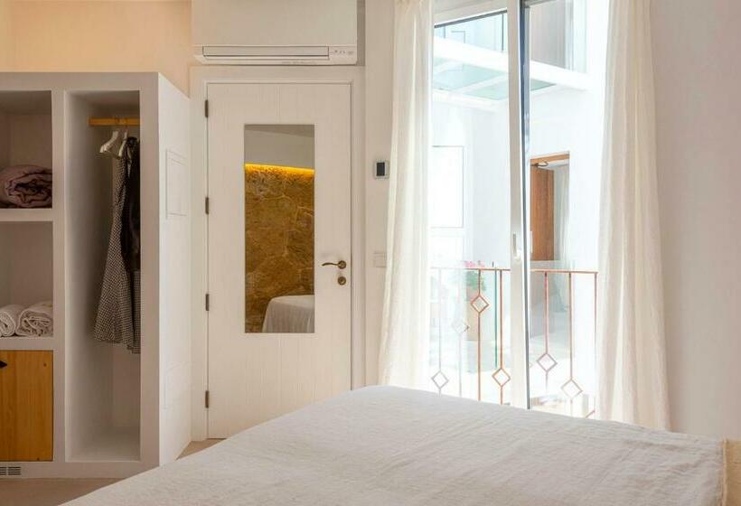 스탠다드 룸, Noualt