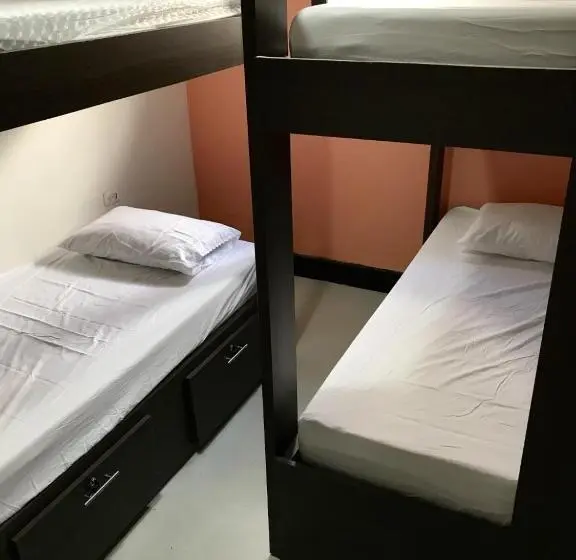 Economy Quadruple Room, La Quinta Bacana