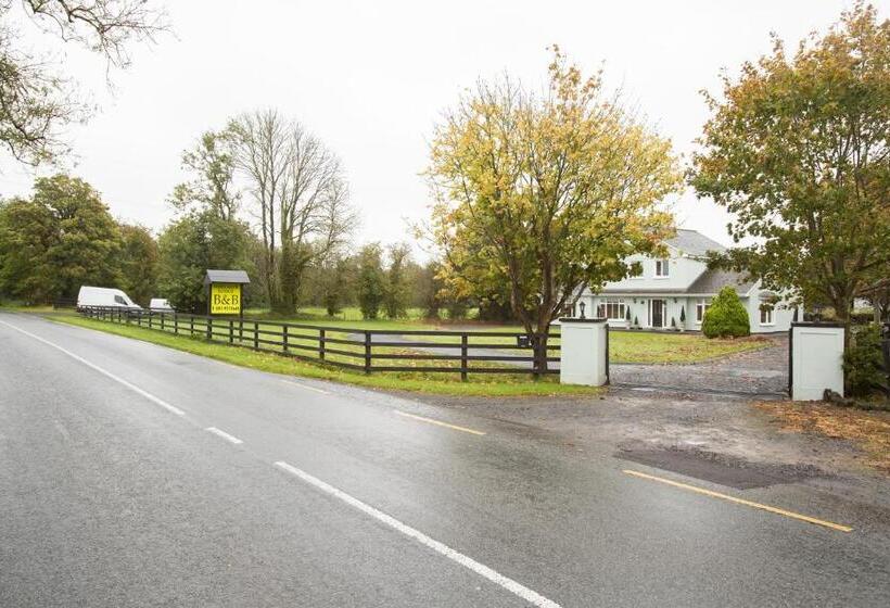 חדר משפחתי, Whitaker Lodge Bed & Breakfast