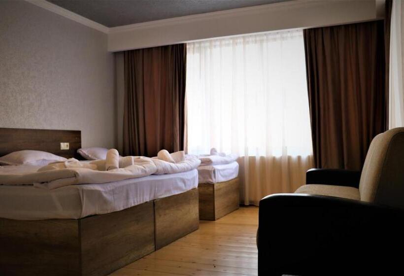 ファミリールーム, Ketino S Home