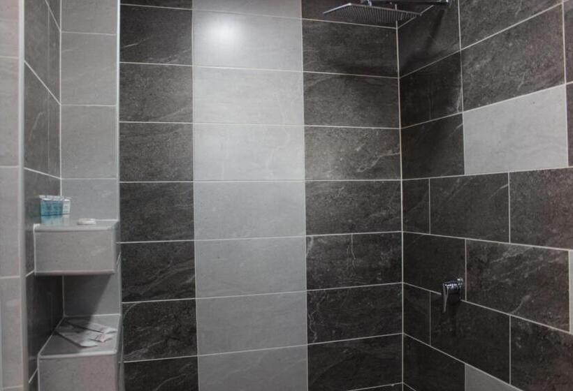 バルコニー付きスタンダードトリプルルーム, Ketino S Home