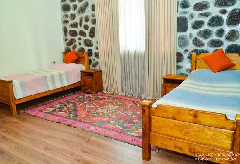 اتاق استاندارد, Khoreayi Dzor