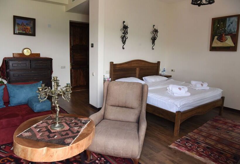 اتاق لوکس, Khoreayi Dzor