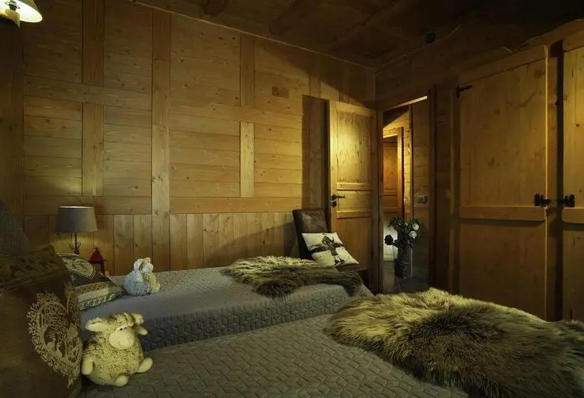 سوئیت با تخت بزرگ, Aparthotel Foyer D Antan Suite Con Caminetto Hammam O Vasca Idromassaggio