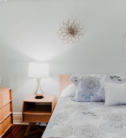 带大床的豪华间, Georges On York B&b