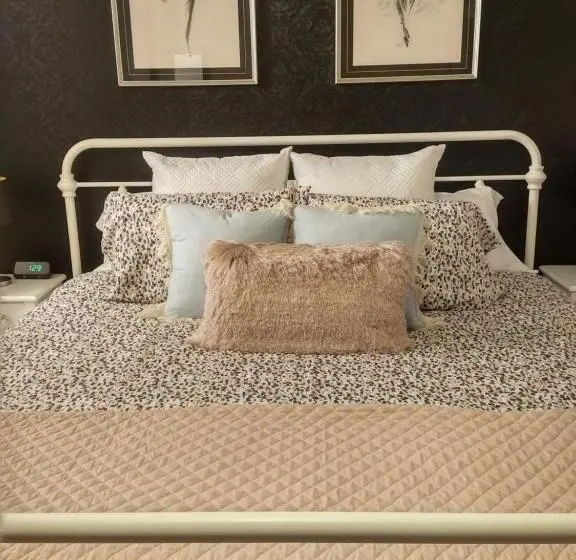 キングサイズベッドのスタンダードルーム, Georges On York B&b