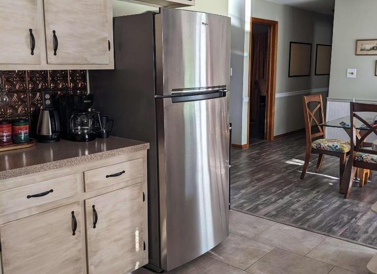 3间卧室的房子, Georges On York B&b