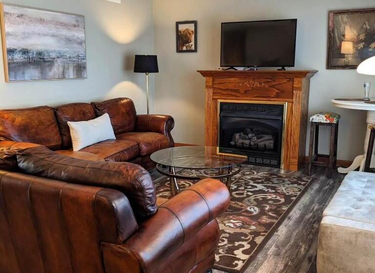 Дом 3 Спальни, Georges On York B&b