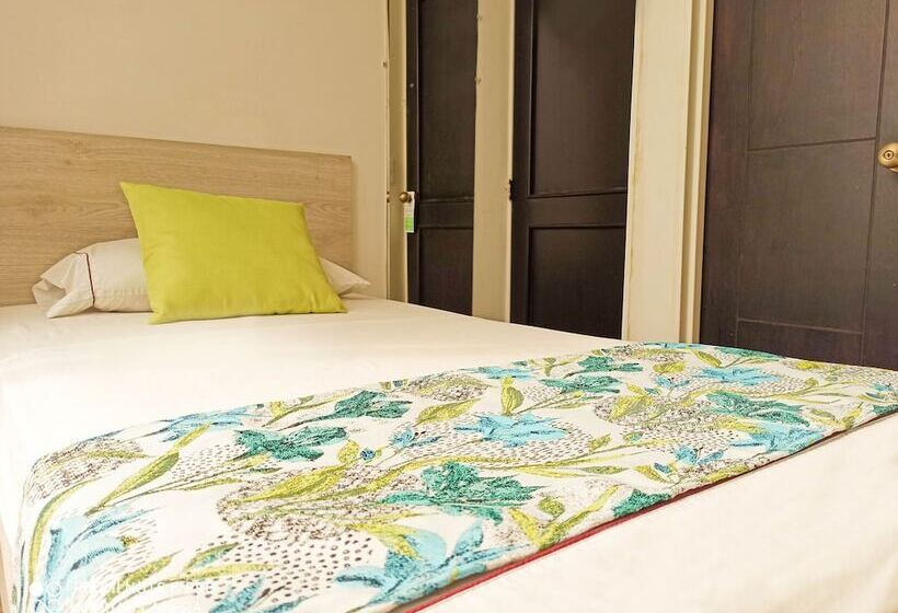 スタンダードシングルルーム, Macedonia Plaza Medellin