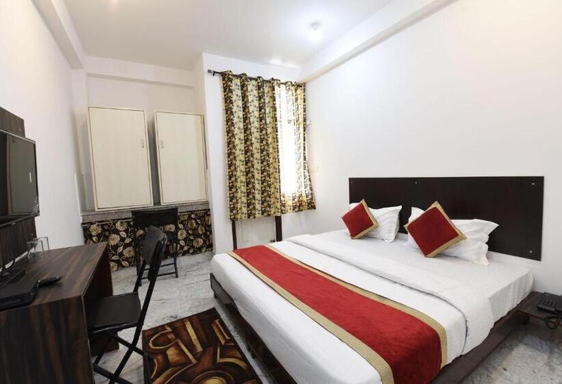 חדר קלאסי לשלושה, Oyo 18982 Ooak Homes