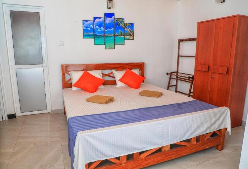 غرفة عائلية مطلّة علي البحر, Ayomal Beach Paradise