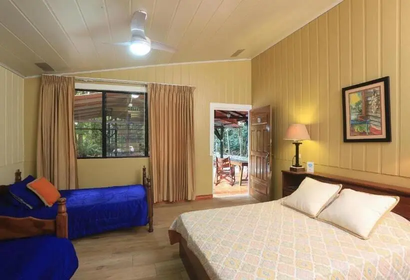 Economy Quadruple Room, Horquetas River Lodge