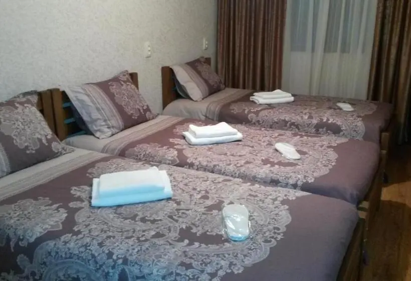 اتاق استاندارد سه نفره, Panorama Guesthouse