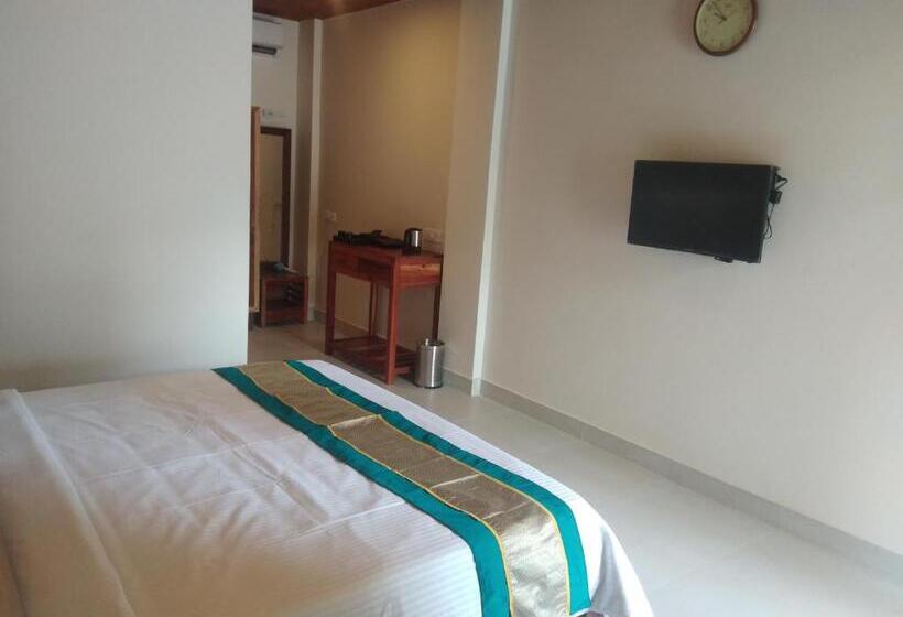 デラックスルーム, Golden Pebble