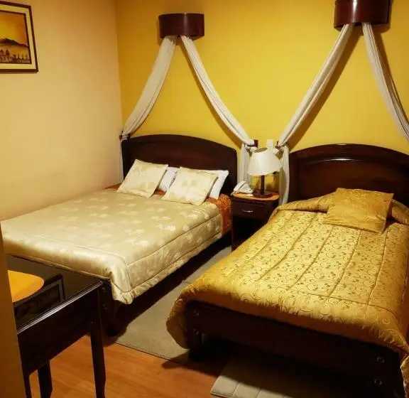 Habitació Triple Estàndard, Lloresa
