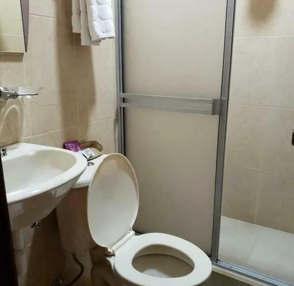 Habitació Triple Estàndard, Lloresa