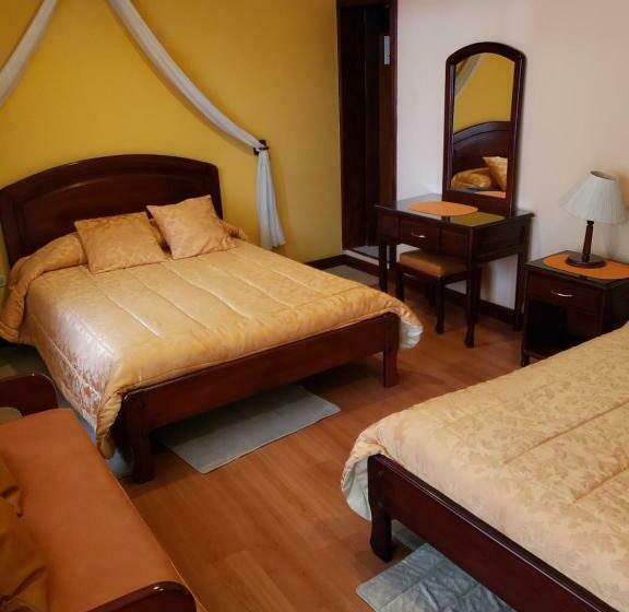 غرفة قياسية ثلاثية, Lloresa