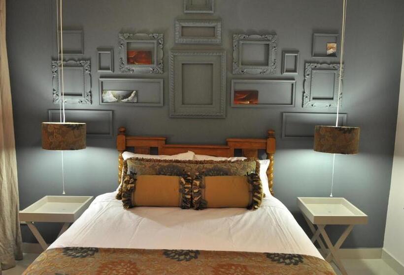 Номер Стандарт Вид на Бассейн, House And Heart Guest House