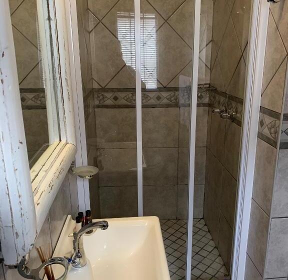 エコノミールーム, House And Heart Guest House